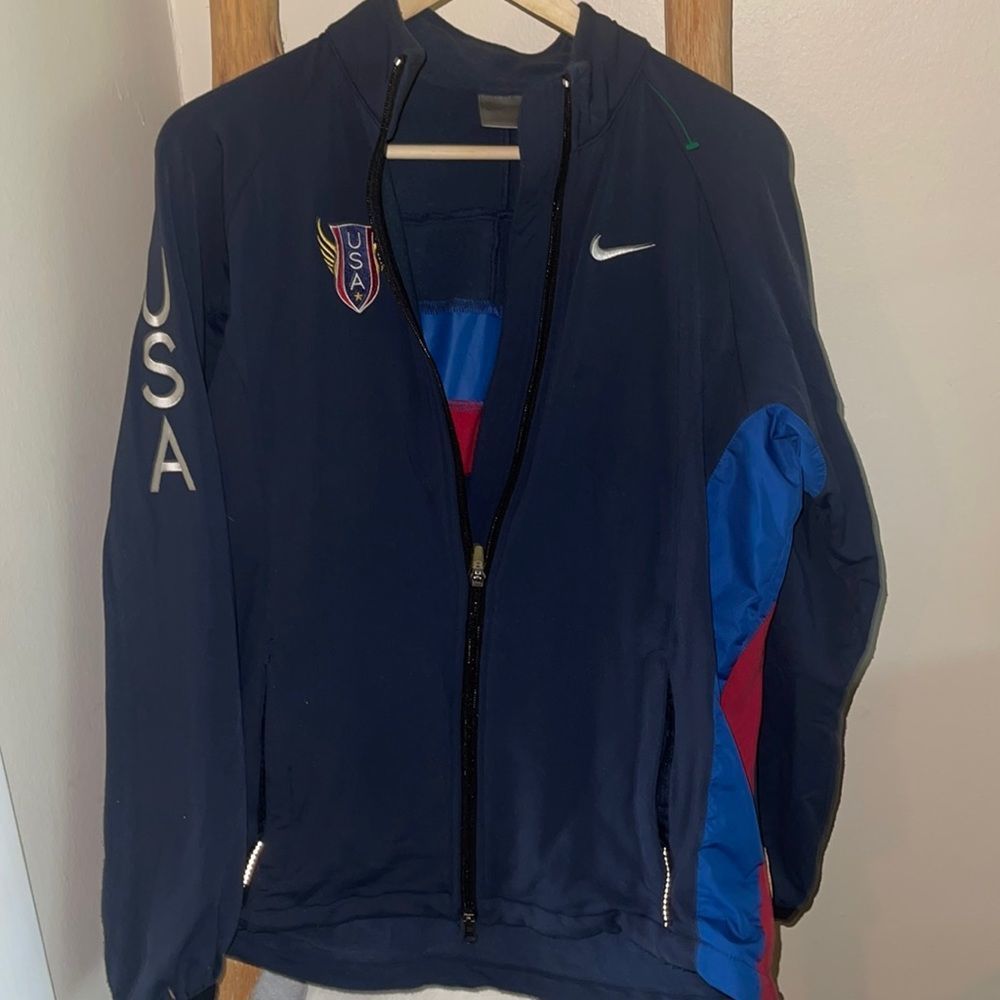 womens nike 200s